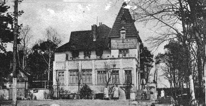 120 Jahre Seeschloss am Bötzsee, Postkarte um 1915 Eine Schwarz-weiß Postkarte etwa von 1915 , Historische Ausflugsgaststätte Seeschloss am Bötzsee gebaut vor 120 Jahren