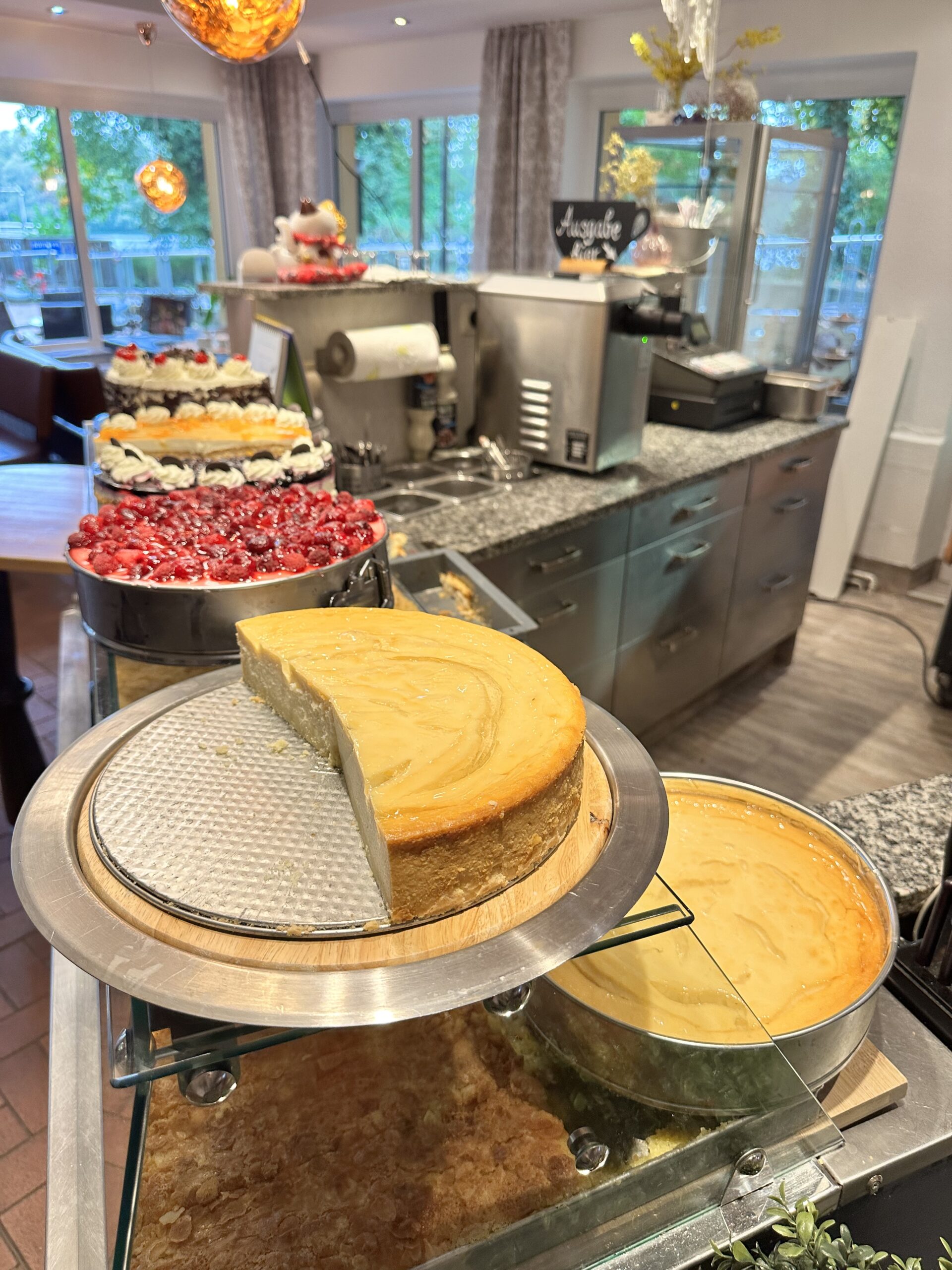 Eiscafe Seeschloss am Bötzsee hausgemachter Kuchen und Torte