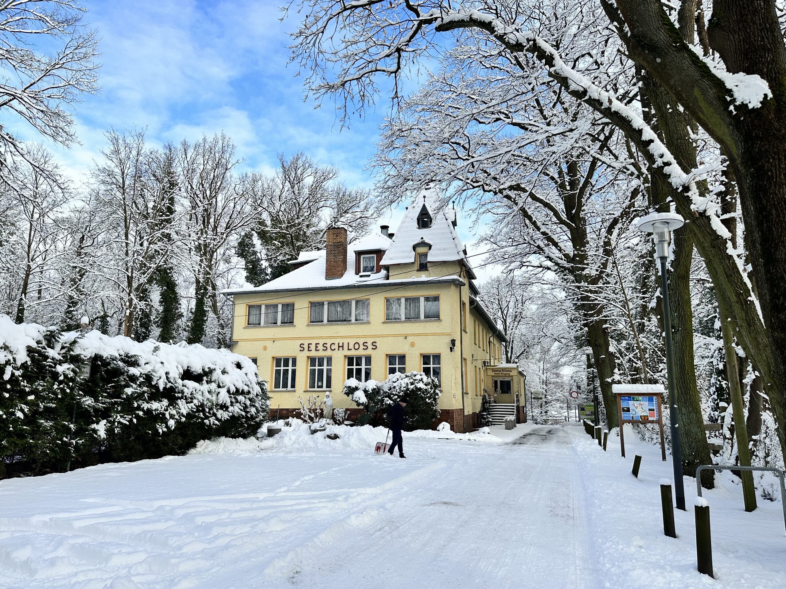Winter am See Seeschloss Hochzeitslocation Seeschloss am Bötzsee bei Berlin-Brandenburg im Winter