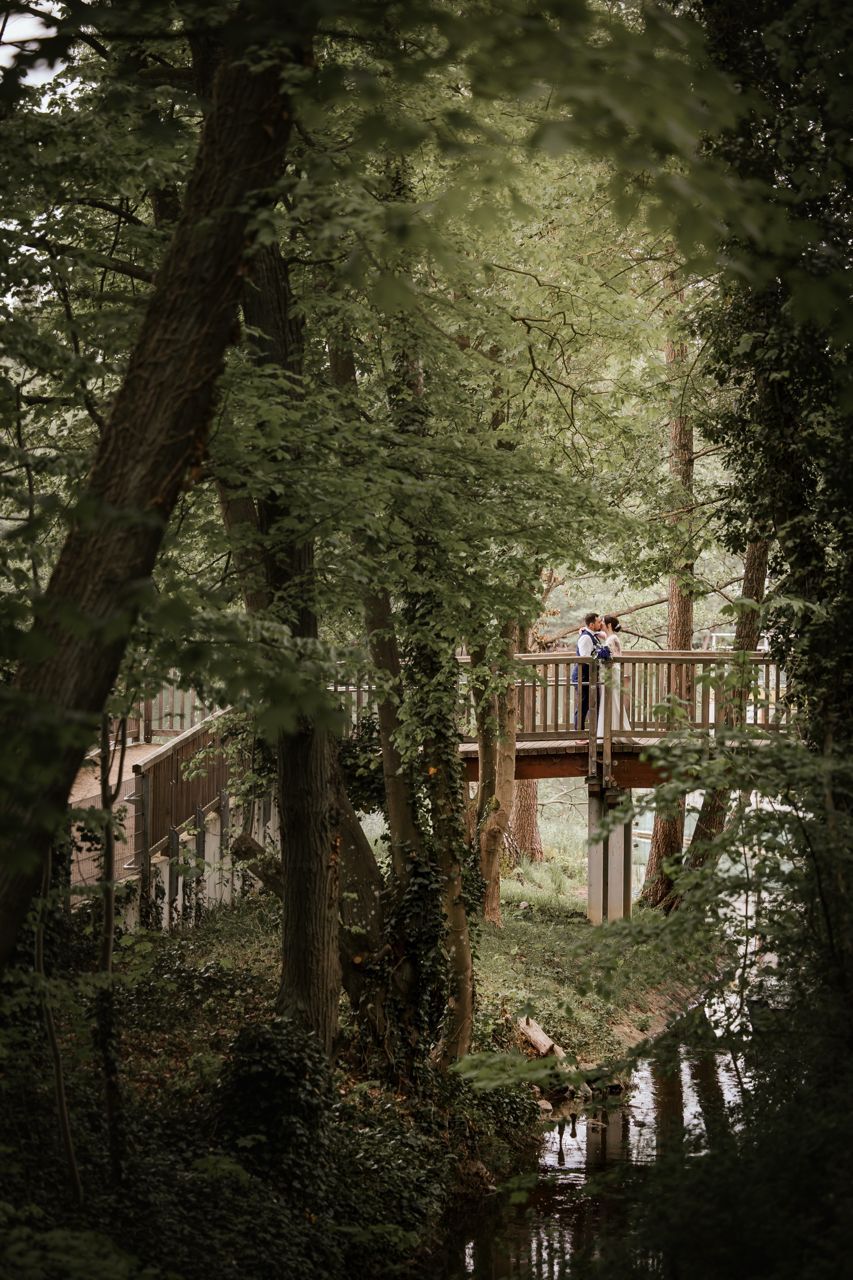 Josefin & Marc Hochzeitsfotos am Bötzsee Heirat am seeschloss mit Standesamt